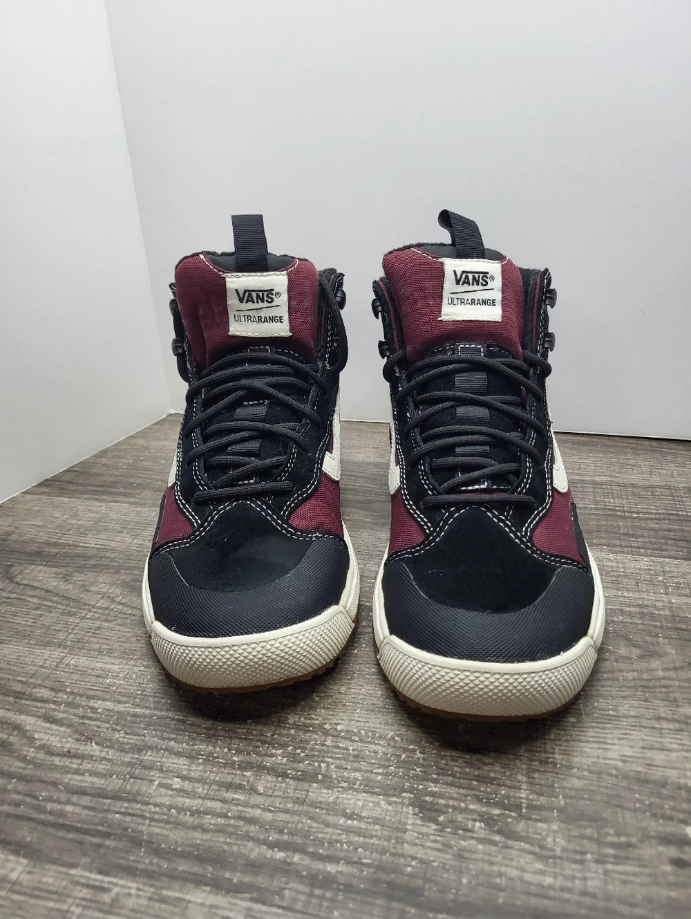 Vans Ultrarange Exo HI MTE Casual Boot Mens Size 7.5 Burgundy White Shoes 500383